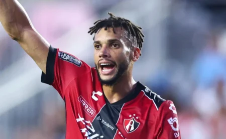 Dória confirma interesse do Santos e detalha negociação: “Aguarda retorno” Dória confirma interesse do Santos e detalha negociação: “Aguarda retorno”