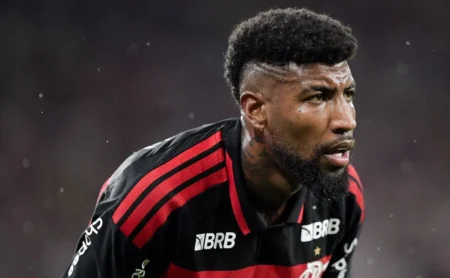 Emerson Royal é criticado após atuação em Fluminense x Flamengo: “Não dá mais…”