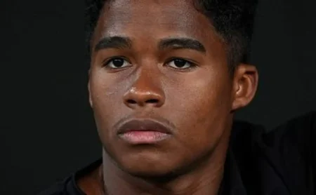 Endrick ouve duro do técnico do Lyon: “Ainda não está pronto para jogar 90 minutos” Endrick ouve duro do técnico do Lyon: “Ainda não está pronto para jogar 90 minutos”