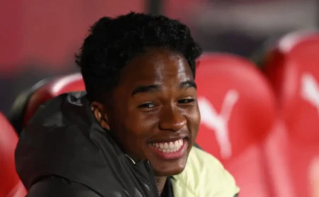 Endrick revela apoio de dupla da Seleção Brasileira para fechar com o Lyon-FRA