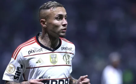 Everton Cebolinha prioriza renovação com o Flamengo e afasta rumores de saída. Everton Cebolinha prioriza renovação com o Flamengo e afasta rumores de saída.