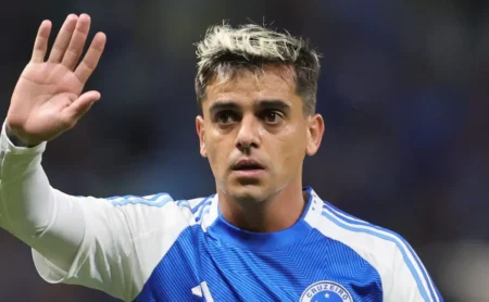 Fagner tem motivos claros para continuar e liderança foi fator decisivo