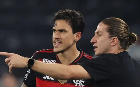 Filipe Luís convoca Pedro, Rossi e Léo Pereira para Flamengo x Vasco e não tem sucesso Filipe Luís convoca Pedro, Rossi e Léo Pereira para Flamengo x Vasco e não tem sucesso