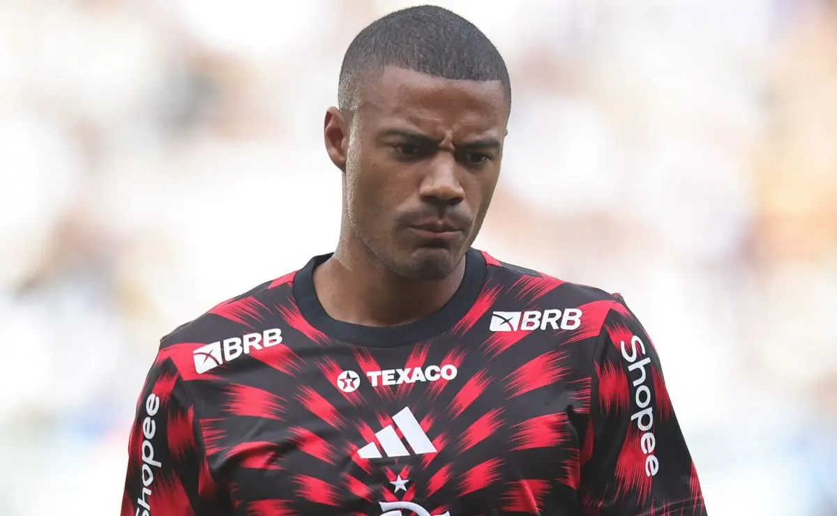 Flamengo avalia propostas por De La Cruz, informa jornalista Flamengo avalia propostas por De La Cruz, informa jornalista