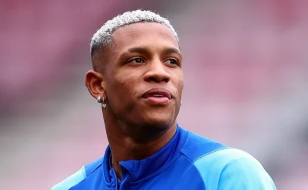 Flamengo acerta com Danilo, do Botafogo, após buscar Paquetá e observa meio-campista Flamengo acerta com Danilo, do Botafogo, após buscar Paquetá e observa meio-campista