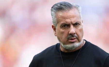 Flamengo avança em negociação definitiva com Santos por Michael Flamengo avança em negociação definitiva com Santos por Michael