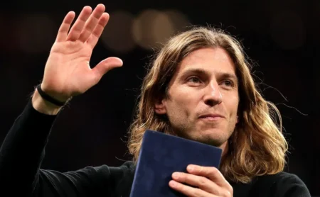 Flamengo confirma dispensa de 4 jogadores após aval de Filipe Luís Flamengo confirma dispensa de 4 jogadores após aval de Filipe Luís