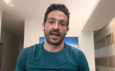 Flamengo contrata Josmar, centroavante de 17 anos, por três anos, confirma Venê Casagrande Flamengo contrata Josmar, centroavante de 17 anos, por três anos, confirma Venê Casagrande