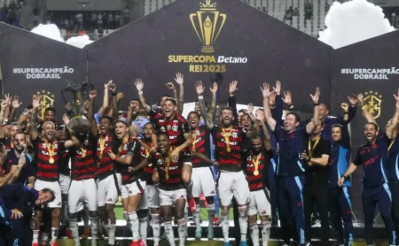 Flamengo libera último lote de ingressos para a Supercopa contra o Corinthians e fã demonstra expectativa máxima