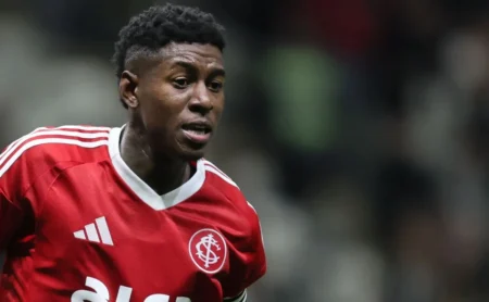 Flamengo marca apresentação de Vitão para esta sexta-feira (9) Flamengo marca apresentação de Vitão para esta sexta-feira (9)