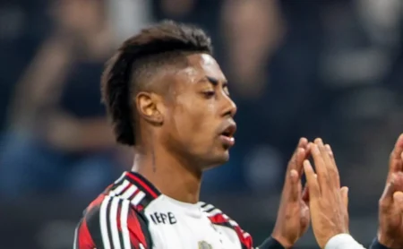 Flamengo: possível saída de atacante e interesse do Santos em Bruno Henrique