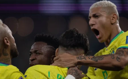 Flamengo planeja reforços de peso: após Paquetá, Richarlison é o próximo alvo do Rubro-Negro