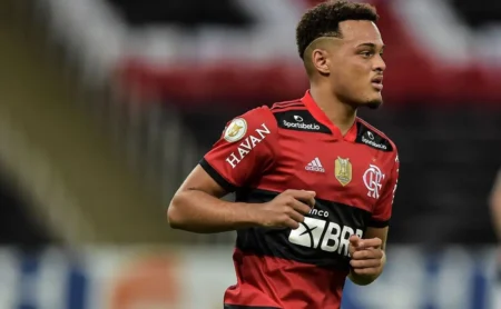 Flamengo se destaca entre gigantes europeus como referência na formação de talentos