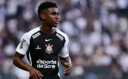 Félix Torres, ex-Corinthians, já treina no Internacional: data do anúncio da contratação divulgada