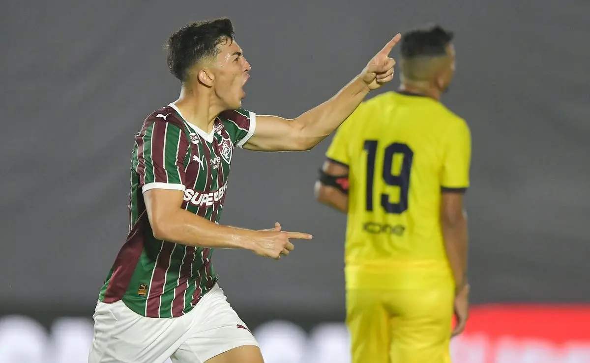 Fluminense estreia no Carioca com vitória sobre o Madureira por 2 a 1