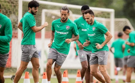 Fluminense estuda mudanças na escalação para jogo contra o Nova Iguaçu pelo Carioca
