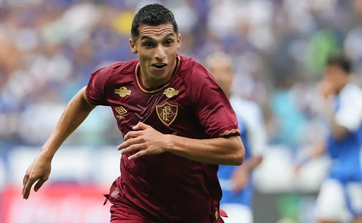 Fluminense rejeita proposta do Boca Juniors e deve manter Serna Fluminense rejeita proposta do Boca Juniors e deve manter Serna