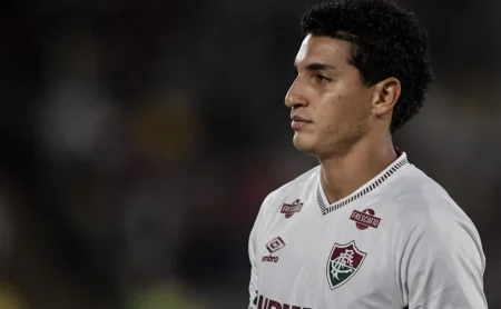 Fluminense planeja a saída de Gabriel Fuentes, mesmo com interesse em Keno.