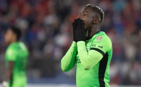 Fluminense desiste de Marino Hinestroza, do Atlético Nacional, e muda seus planos. Fluminense desiste de Marino Hinestroza, do Atlético Nacional, e muda seus planos.