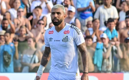 Gabigol celebra gol e vitória em retorno ao Santos: “Precisávamos disso”