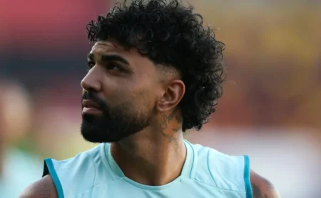 Gabigol inicia treinos no CT Rei Pelé logo após chegada ao Santos; confira imagens Gabigol inicia treinos no CT Rei Pelé logo após chegada ao Santos; confira imagens