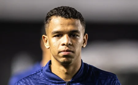 Gabigol retorna ao Santos e Vojvoda libera Sandry do elenco Gabigol retorna ao Santos e Vojvoda libera Sandry do elenco