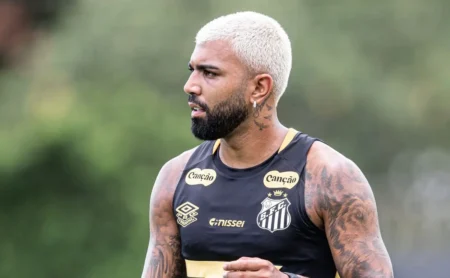 Gabigol será apresentado no salão histórico da estreia de Neymar pelo Santos Gabigol será apresentado no salão histórico da estreia de Neymar pelo Santos