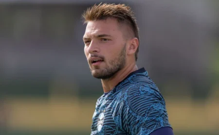 Gabriel Grando nega exigência de titularidade e detalha renovação com o Grêmio