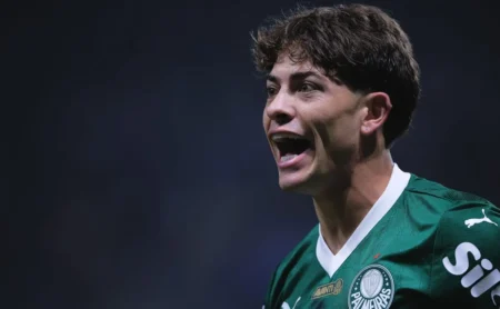 Giay define futuro no Palmeiras e indica permanência após sondagens europeias