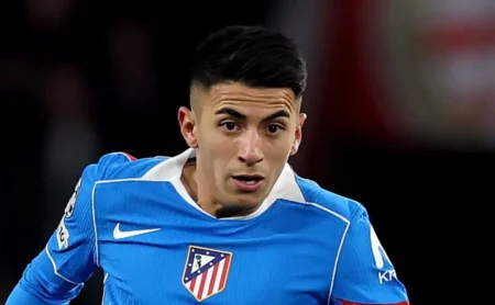 Grêmio busca empréstimo de Almada, mas Atlético de Madrid exige R$ 126 milhões por venda definitiva