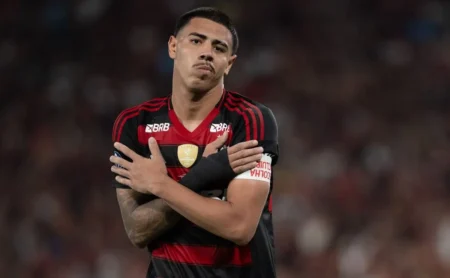 Iago acerta transferência do Flamengo para o Orlando City, dos EUA Iago acerta transferência do Flamengo para o Orlando City, dos EUA