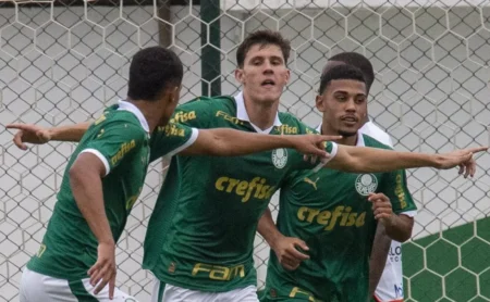 Italiano contata Benedetti e faz 1ª sondagem; Palmeiras pede R$ 95 milhões Italiano contata Benedetti e faz 1ª sondagem; Palmeiras pede R$ 95 milhões
