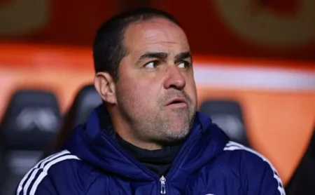 Jardine e diretor do América discordam em negociação por Raphael Veiga Jardine e diretor do América discordam em negociação por Raphael Veiga