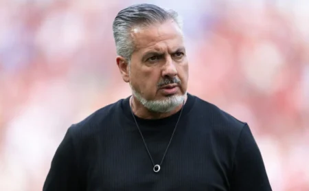 José Boto veta reforço no Flamengo, e Vasco acerta com Brenner José Boto veta reforço no Flamengo, e Vasco acerta com Brenner