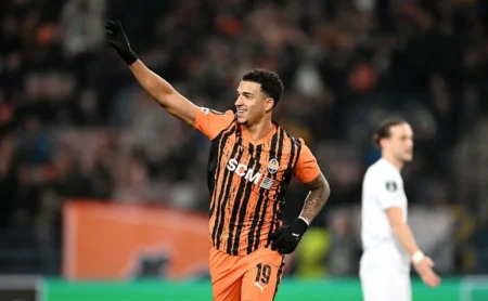 Kauã Elias se diz aberto ao Flamengo e nega proposta oficial: Nada concreto Kauã Elias se diz aberto ao Flamengo e nega proposta oficial: "Nada concreto"