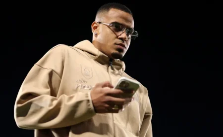 Manchester United avalia proposta por Murillo; Corinthians aguarda oferta milionária