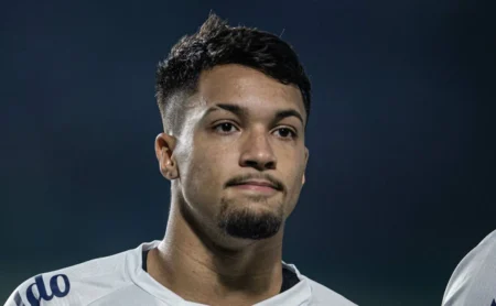 Marcos Leonardo prioriza Europa e centroavante não retorna ao futebol brasileiro