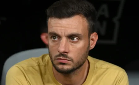 Martín Anselmi testa novo esquema tático no Botafogo e recebe reações da torcida