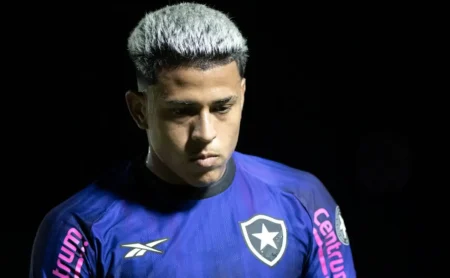 Matheus Martins comemora retorno aos gramados após dois meses de recuperação: “Feliz de voltar”