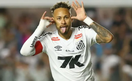 Neymar renova com o Santos até 2026: Quero realizar os sonhos que faltam Neymar renova com o Santos até 2026: "Quero realizar os sonhos que faltam"