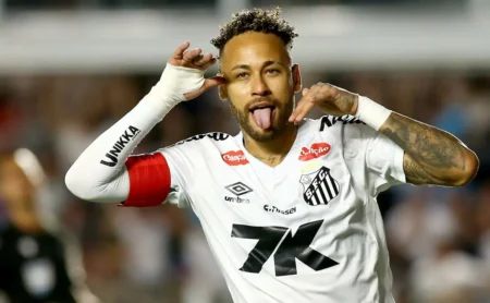 Neymar segue em recuperação e não enfrentará o São Paulo pelo Paulistão