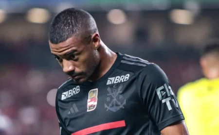 Nicolás De La Cruz recebe decisão do Flamengo e permanência é confirmada