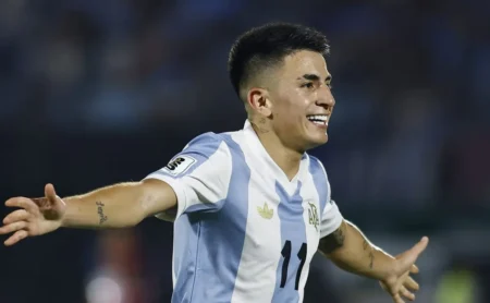 Palmeiras mantém planos e negociação com Thiago Almada terá alto custo Palmeiras mantém planos e negociação com Thiago Almada terá alto custo