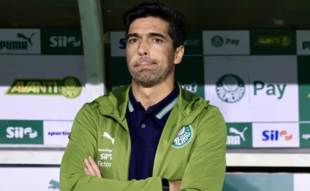 Palmeiras terá quatro desfalques contra o Atlético-MG, incluindo Paulinho e Evangelista Palmeiras terá quatro desfalques contra o Atlético-MG, incluindo Paulinho e Evangelista