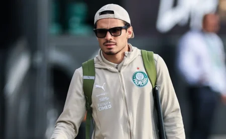 Palmeiras define substituto para Raphael Veiga e mantém interesse em Thiago Almada