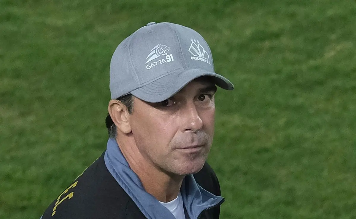 Paulo Baier define estratégia para Monsoon FC x Internacional Paulo Baier define estratégia para Monsoon FC x Internacional