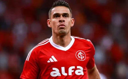 Pezzolano tem missão urgente para recuperar Rafael Borré, e mudança tática impulsiona o Internacional