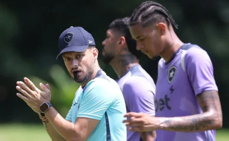 Portuguesa-RJ x Botafogo: sem Martín Anselmi, Botafogo testará a base em provável escalação