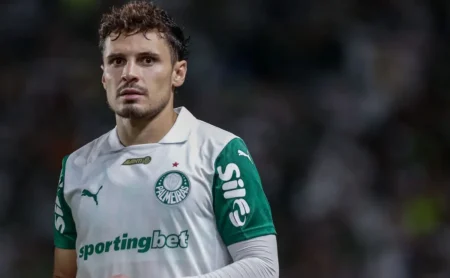 Raphael Veiga desperta interesse do América-MEX e futuro no Palmeiras é incerto