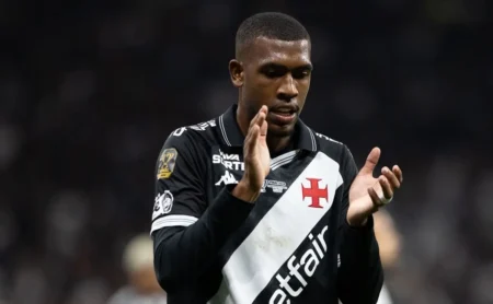 Rayan desperta interesse de gigantes europeus e Vasco define preço alto para sua saída